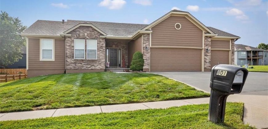 Homes for Sale in Kearney, MO 64060 | 801  Englewood Drive