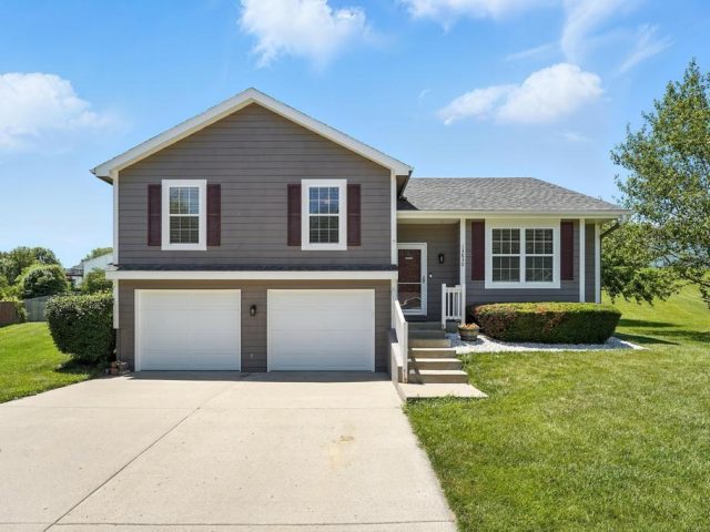 Homes for Sale in Platte City, MO 64079 | 13830  Hunter Court