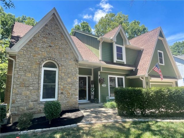 Homes for Sale in Liberty, MO 64068 | 1008 N Woodridge Lane