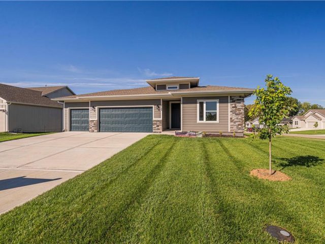 Homes for Sale in Kansas City, MO 64158 | 7936 NE 80th Terrace