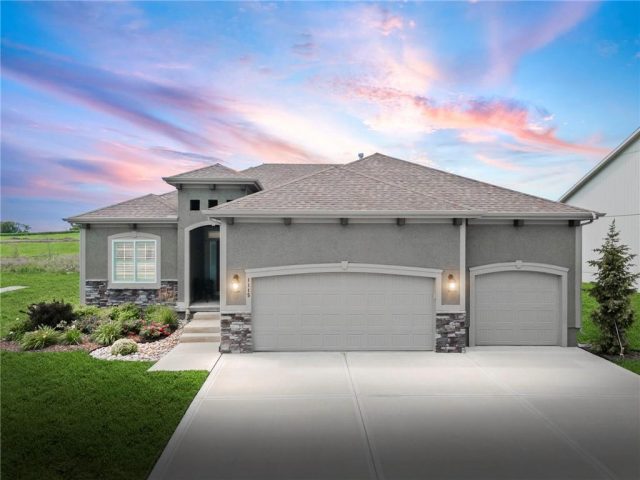 Homes for Sale in Kansas City, MO 64155 | 1115 NW 106th Street