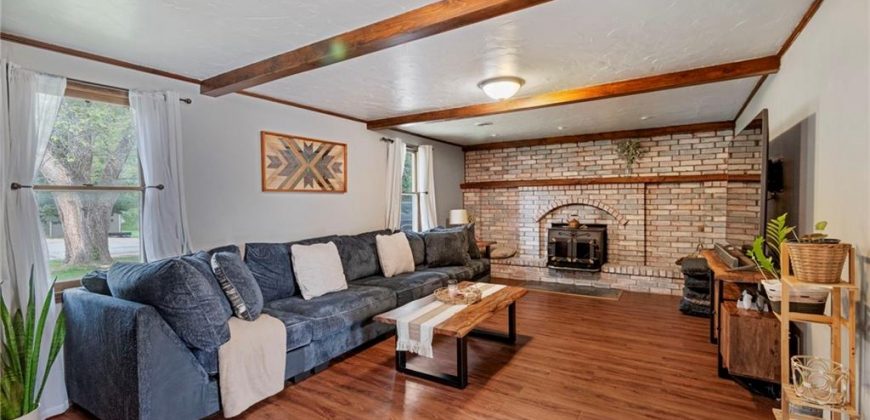 Homes for Sale in Parkville, MO 64152 | 7423 NW Locust Drive