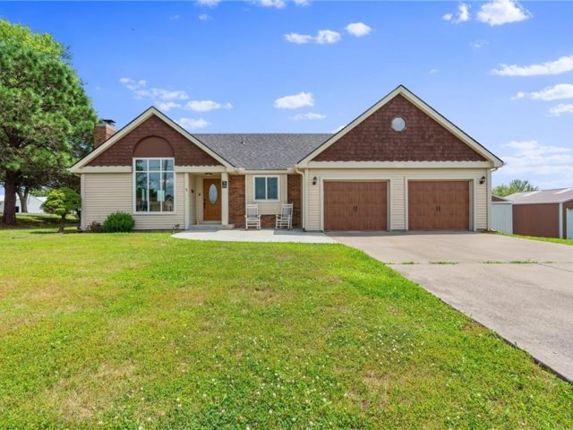 Homes for Sale in Excelsior Springs, MO 64024 | 807  Seybold Road