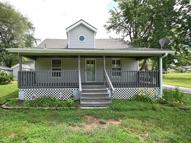 Homes for Sale in Ferrelview, MO 64163 | 301 N Chester Avenue