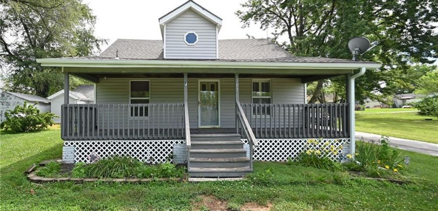 Homes for Sale in Ferrelview, MO 64163 | 301 N Chester Avenue