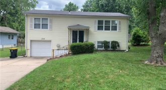 Homes for Sale in Kansas City, MO 64155 | 1305 NE 84TH Place
