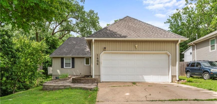 Homes for Sale in Kansas City, MO 64118 | 1406 NE 52nd Terrace