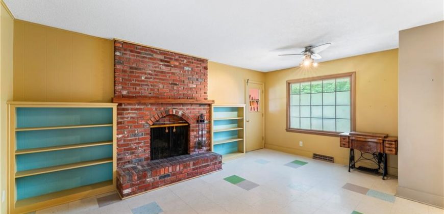 Homes for Sale in Kansas City, MO 64118 | 1406 NE 52nd Terrace