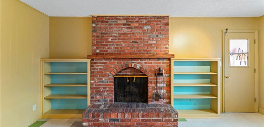 Homes for Sale in Kansas City, MO 64118 | 1406 NE 52nd Terrace