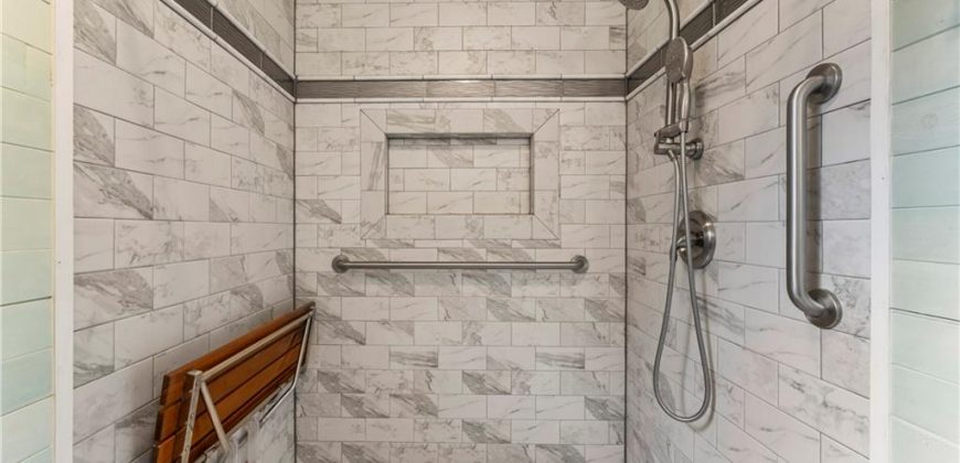 Homes for Sale in Kansas City, MO 64118 | 1406 NE 52nd Terrace