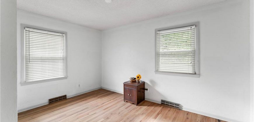 Homes for Sale in Kansas City, MO 64118 | 1406 NE 52nd Terrace
