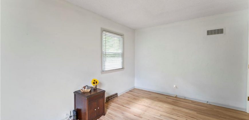 Homes for Sale in Kansas City, MO 64118 | 1406 NE 52nd Terrace
