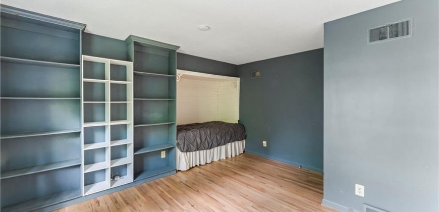Homes for Sale in Kansas City, MO 64118 | 1406 NE 52nd Terrace