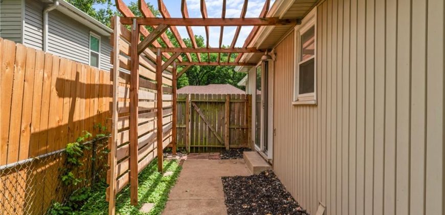 Homes for Sale in Kansas City, MO 64118 | 1406 NE 52nd Terrace