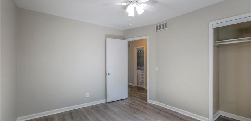Homes for Sale in Gladstone, MO 64118 | 1605 NE 72ND Street