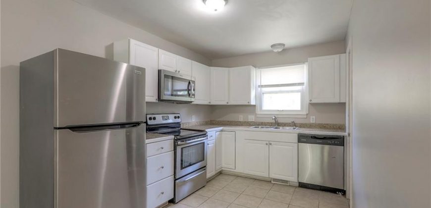 Homes for Sale in Gladstone, MO 64118 | 1605 NE 72ND Street