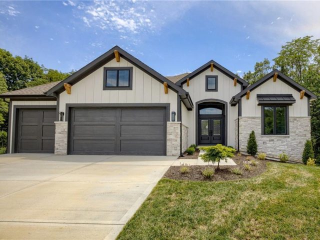 Homes for Sale in Platte City, MO 64079 | 12435 NW Arbor Way