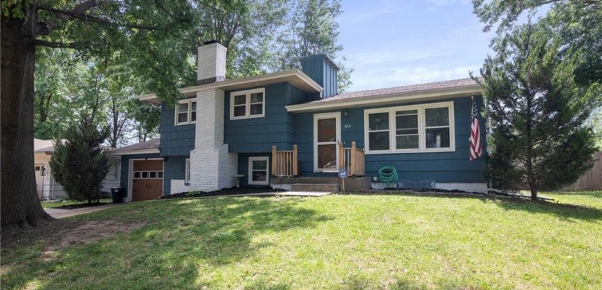 Homes for Sale in Liberty, MO 64068 | 414  Monterey Avenue