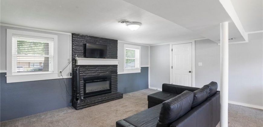 Homes for Sale in Liberty, MO 64068 | 414  Monterey Avenue