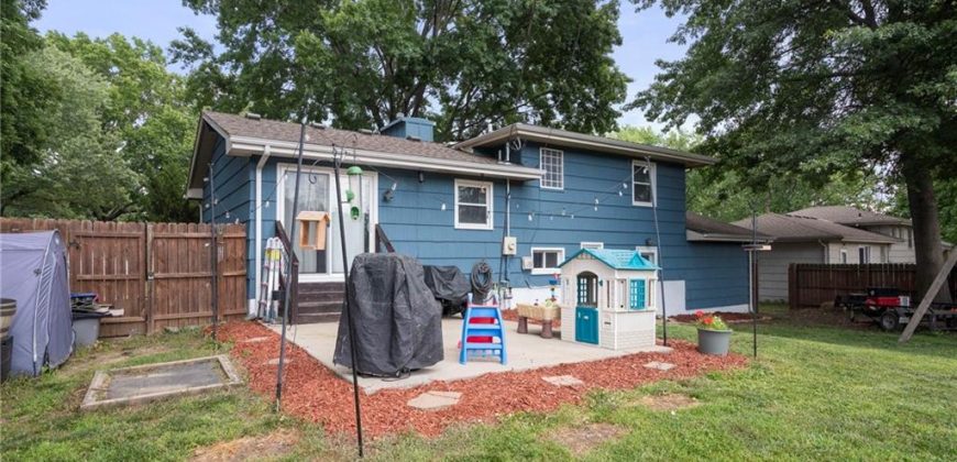 Homes for Sale in Liberty, MO 64068 | 414  Monterey Avenue