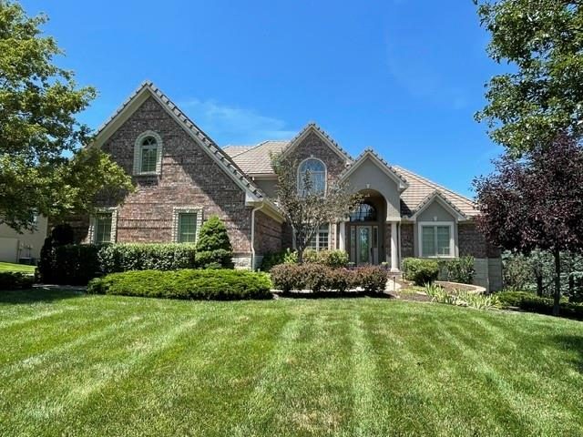 Homes for Sale in Kansas City, MO 64154 | 10118 N Helena Avenue
