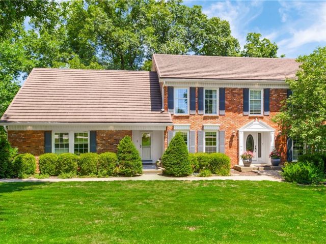Homes for Sale in Parkville, MO 64152 | 13914 NW Timber Ridge Drive