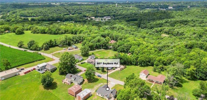 Homes for Sale in Excelsior Springs, MO 64024 | 807  Seybold Road