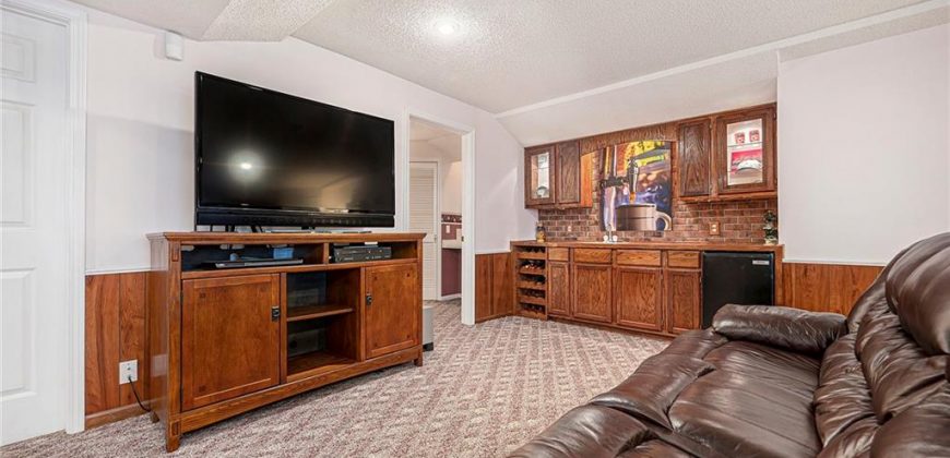 Homes for Sale in Parkville, MO 64152 | 6735 NW Monticello Terrace