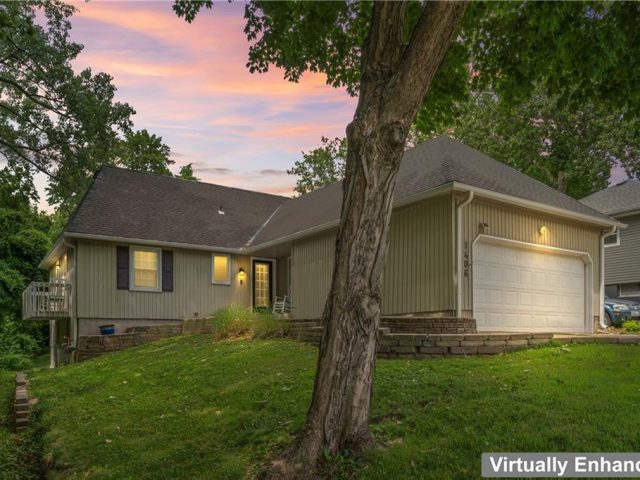 Homes for Sale in Kansas City, MO 64118 | 1406 NE 52nd Terrace