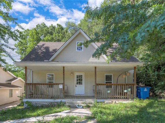 Homes for Sale in Excelsior Springs, MO 64024 | 934  Williams Street