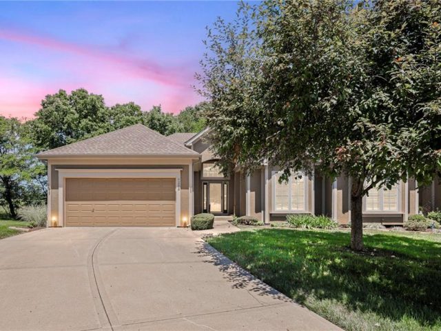 Homes for Sale in Kansas City, MO 64151 | 6202 NW 79th Street