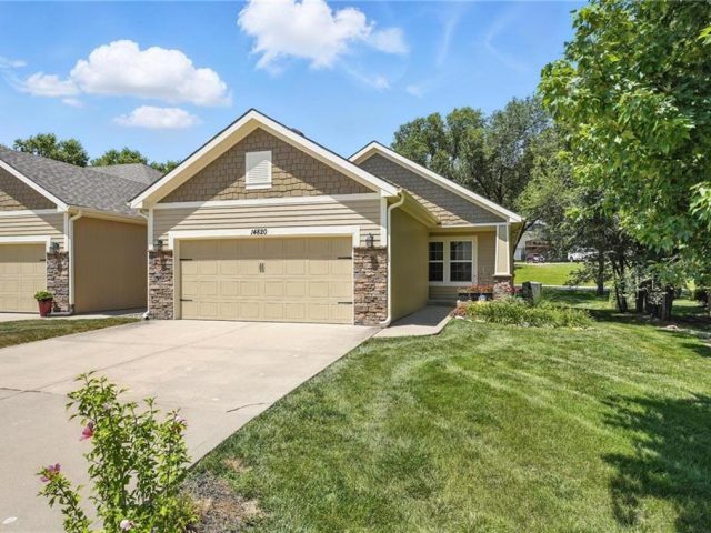 Homes for Sale in Smithville, MO 64089 | 14820  Ashmont Lane