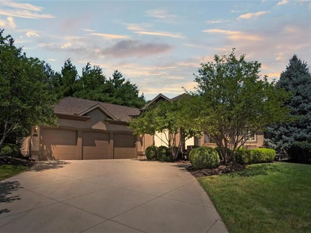 Homes for Sale in Kansas City, MO 64155 | 10220 N Prospect Avenue