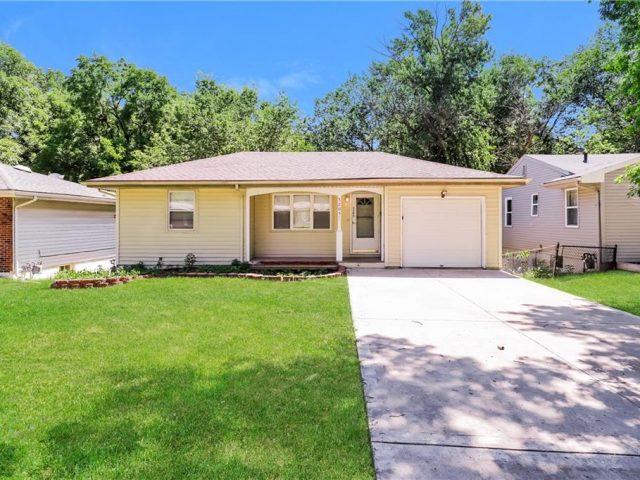 Homes for Sale in Kansas City, MO 64119 | 5205 N Richmond Avenue