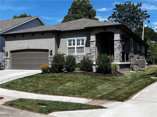 Homes for Sale in Kansas City, MO 64154 | 8683 N Allenton Avenue