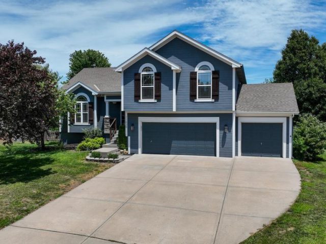 Homes for Sale in Kansas City, MO 64157 | 11039 N Skiles Avenue