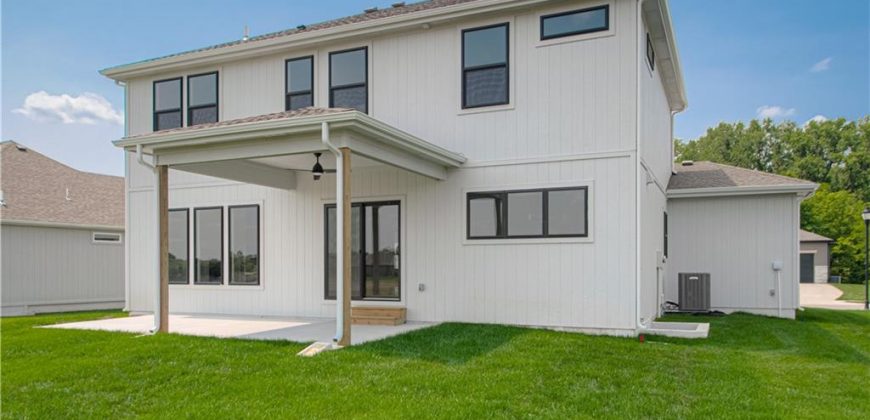 Homes for Sale in Kearney, MO 64060 | 2327  Fishing Lane
