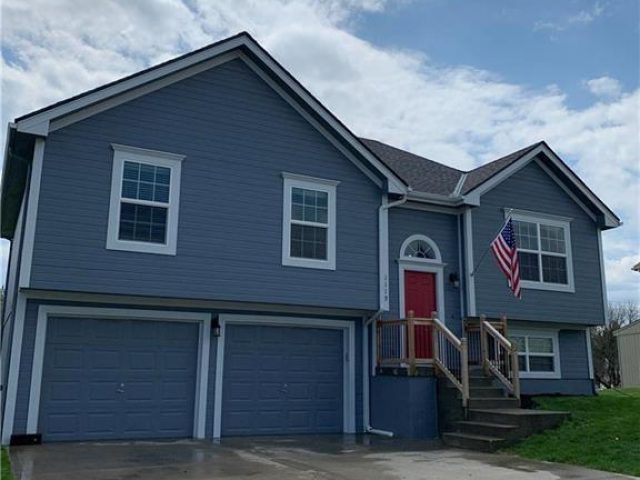 Homes for Sale in Kearney, MO 64060 | 1119  Melody Court