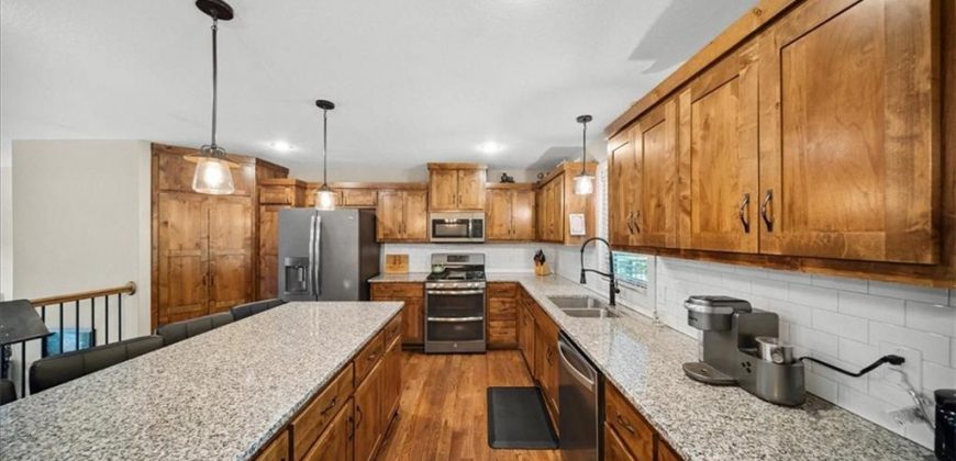 Homes for Sale in Parkville, MO 64152 | 14115 NW 68th Street
