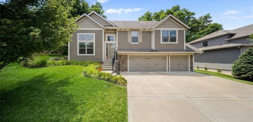Homes for Sale in Parkville, MO 64152 | 14115 NW 68th Street