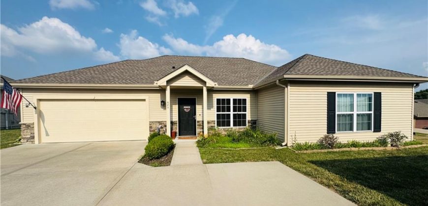 Homes for Sale in Gladstone, MO 64118 | 685 NE 66th Street