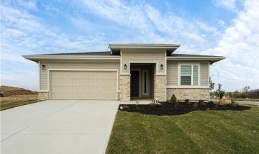 Homes for Sale in Kansas City, MO 64155 | 1602 NW 104th Terrace