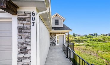 Homes for Sale in Smithville, MO 64089 | 607  Woodland Street