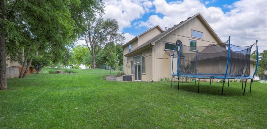 Homes for Sale in Kansas City, MO 64118 | 1607 NE 80th Place
