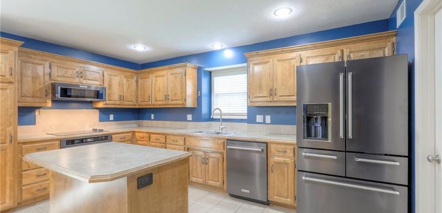 Homes for Sale in Kansas City, MO 64118 | 1607 NE 80th Place