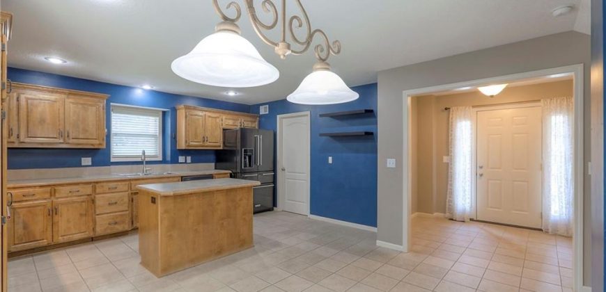 Homes for Sale in Kansas City, MO 64118 | 1607 NE 80th Place