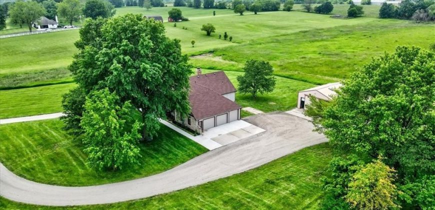 Homes for Sale in Kearney, MO 64060 | 12806  33 Highway