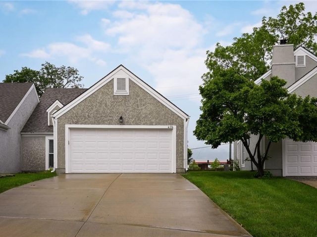Homes for Sale in Kansas City, MO 64155 | 404 NE 96th Terrace