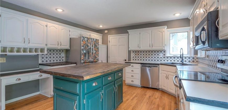 Homes for Sale in Kansas City, MO 64155 | 9705 N Virginia Avenue