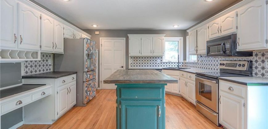 Homes for Sale in Kansas City, MO 64155 | 9705 N Virginia Avenue